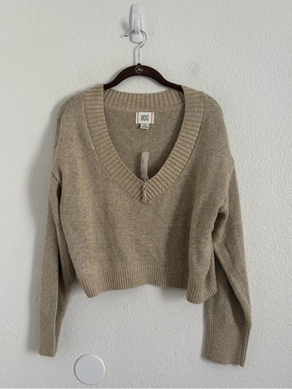 NWT BDG Urban Outfitters Women's Size Small Tan Brown V-Neck Cropped Sweater